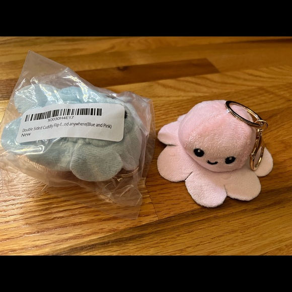 NWT Reversible Octopus Keychain plush pink and blue - Picture 4 of 4